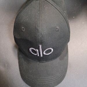ALO Yoga Black Logo Curved-Brim Baseball Cap